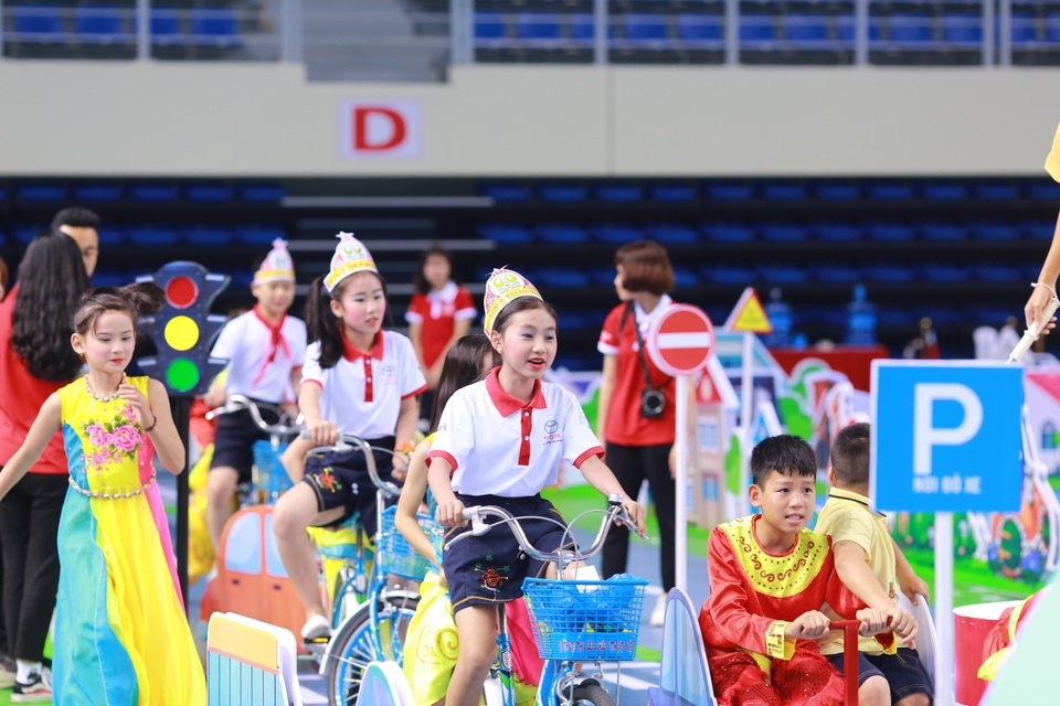 Bộ Giáo dục ghi nhận Toyota đóng góp tích cực về giáo dục ATGT - 3 Bộ Giáo dục ghi nhận Toyota đóng góp tích cực về giáo dục ATGT - 3