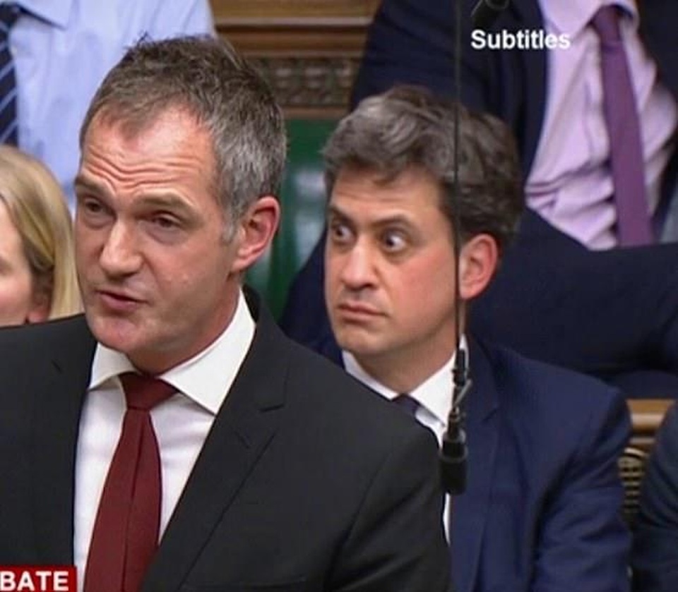 Nhóm biểu tình khỏa thân phá bĩnh phiên tranh luận Brexit trong quốc hội Anh - 2 Nhóm biểu tình khỏa thân phá bĩnh phiên tranh luận Brexit trong quốc hội Anh - 2