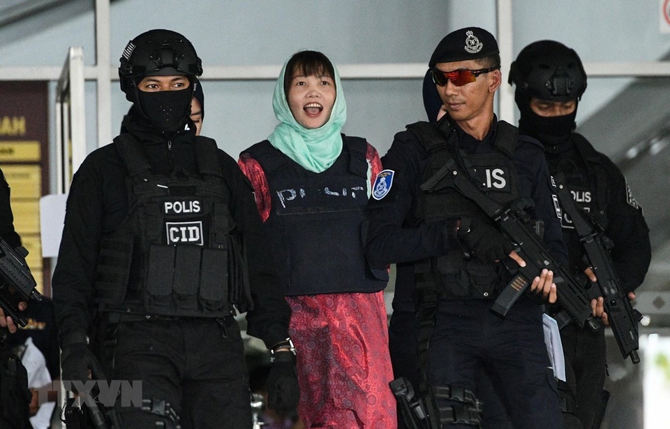 Hai bị cáo thoát án tử, bí ẩn nghi án Kim Jong-nam chưa có lời giải đáp - 15 Hai bị cáo thoát án tử, bí ẩn nghi án Kim Jong-nam chưa có lời giải đáp - 15