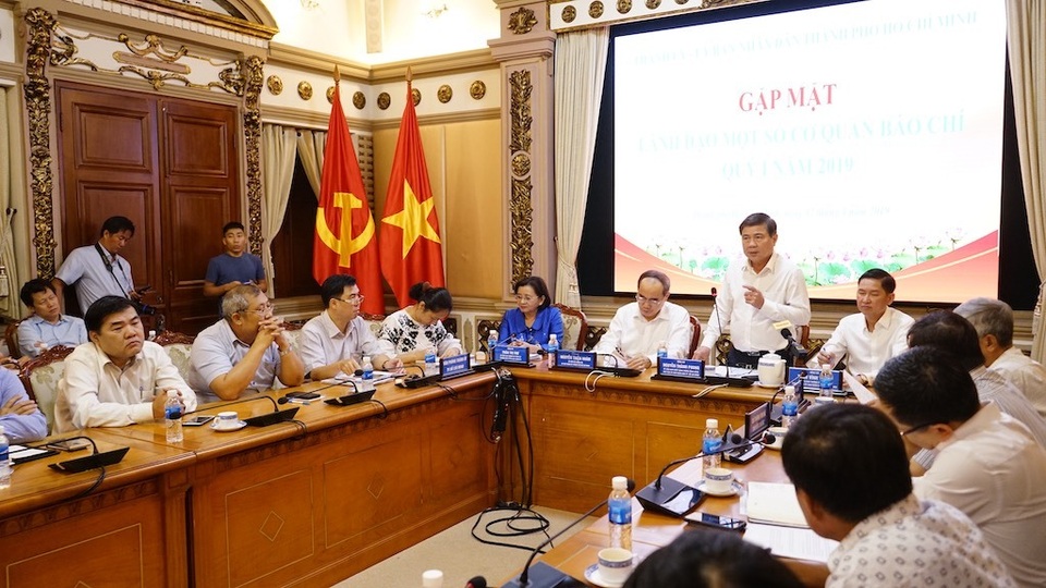 Nhiều văn bản “mật” khiến báo chí phải chạy lòng vòng vẫn không có thông tin - 1