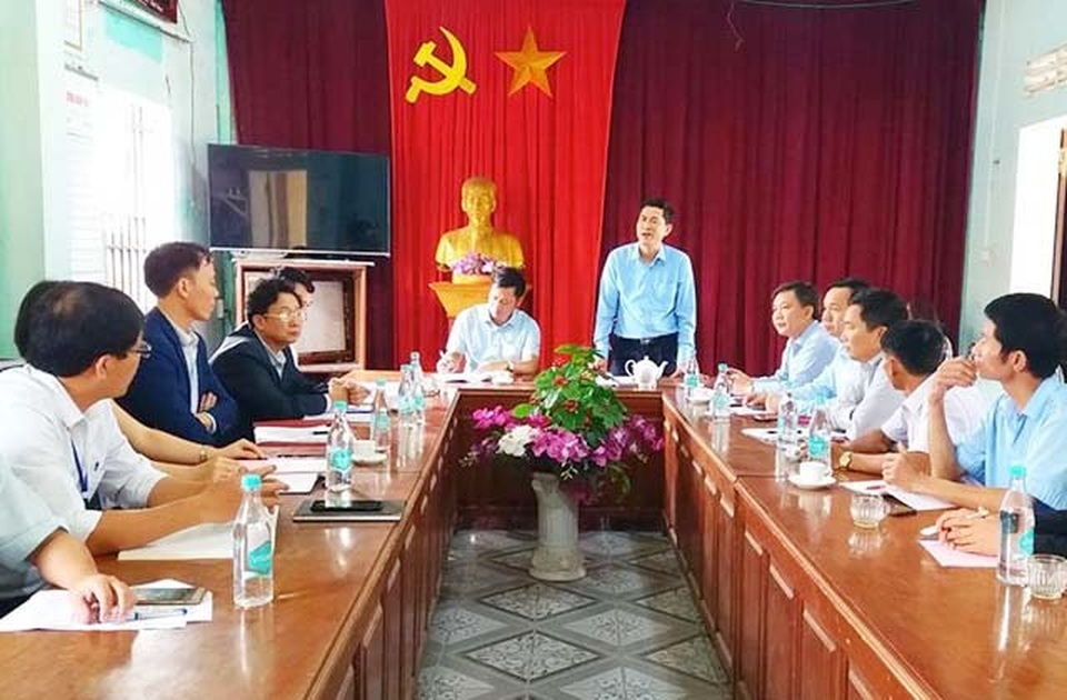 Vụ nữ sinh lớp 7 bị bắt quỳ, đánh hội đồng: Giám đốc Sở GDĐT xin nhận trách nhiệm - 1 Vụ nữ sinh lớp 7 bị bắt quỳ, đánh hội đồng: Giám đốc Sở GDĐT xin nhận trách nhiệm - 1