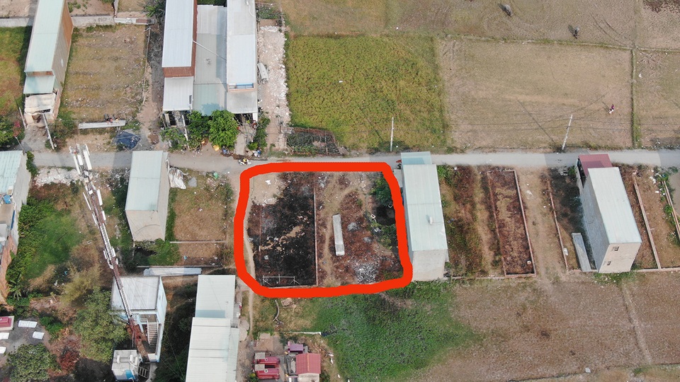 Rác tặc ở TP.HCM: Khó phát hiện vì châm lửa xong là… bỏ chạy! - 1 Rác tặc ở TP.HCM: Khó phát hiện vì châm lửa xong là… bỏ chạy! - 1