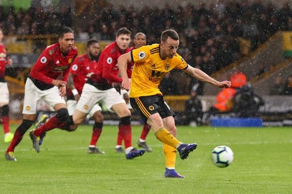 Wolves 2-1 Man Utd: Quỷ đỏ tự gieo hận - 4 Wolves 2-1 Man Utd: Quỷ đỏ tự gieo hận - 4