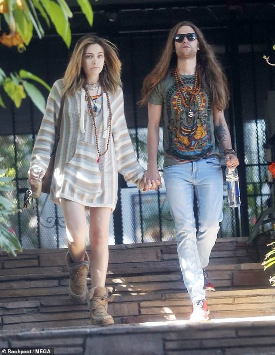 Paris Jackson tình tứ hôn bạn trai - 3 Paris Jackson tình tứ hôn bạn trai - 3