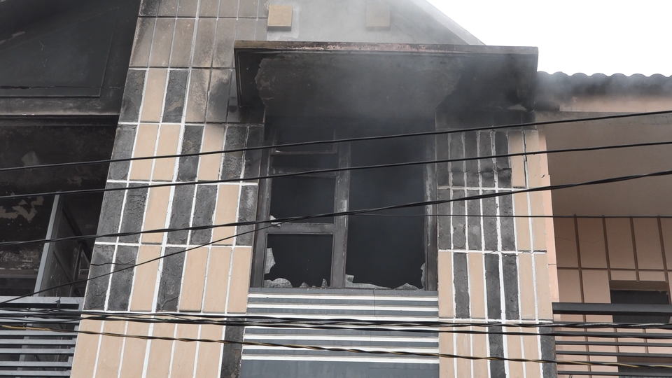 Cháy ngôi nhà 3 tầng giữa trung tâm Đà Lạt - 3 Cháy ngôi nhà 3 tầng giữa trung tâm Đà Lạt - 3