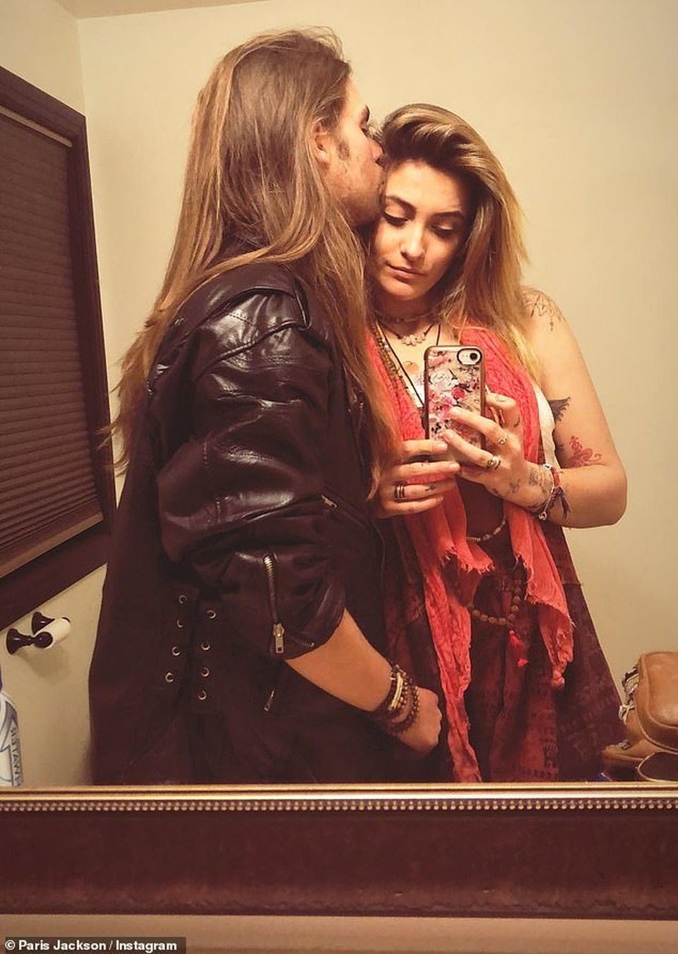 Paris Jackson tình tứ hôn bạn trai - 7 Paris Jackson tình tứ hôn bạn trai - 7
