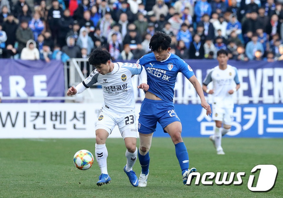 Công Phượng được đánh giá cao ở Incheon United: Phần thưởng cho sự nỗ lực - 1 Công Phượng được đánh giá cao ở Incheon United: Phần thưởng cho sự nỗ lực - 1