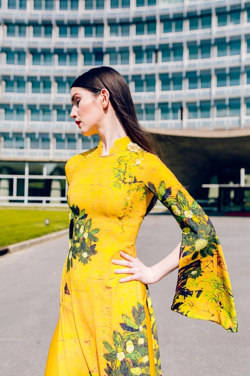 Chuyện xúc động về người mẫu gốc Việt tại Paris qua lời kể đạo diễn Quang Tú - 11 Chuyện xúc động về người mẫu gốc Việt tại Paris qua lời kể đạo diễn Quang Tú - 11