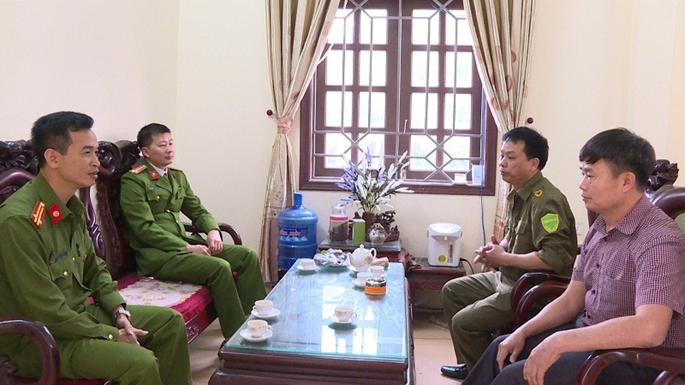 Truy quét tội phạm mua bán trái phép chất ma túy tại các quán karaoke - 2 Truy quét tội phạm mua bán trái phép chất ma túy tại các quán karaoke - 2