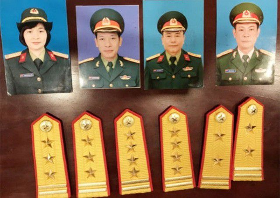 Bắt giữ nữ nhân viên văn phòng luật đội lốt Đại tá quân đội  - 2