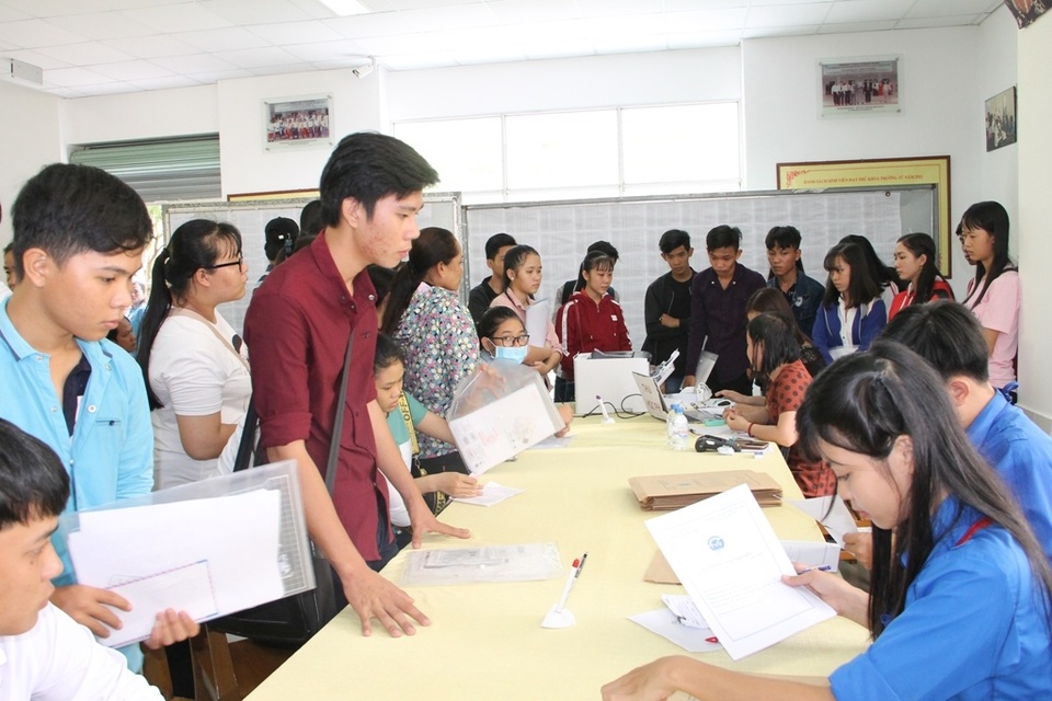 Trường ĐH Trà Vinh dành nhiều ưu tiên cho sinh viên nữ và ngành Sư phạm - 1 Trường ĐH Trà Vinh dành nhiều ưu tiên cho sinh viên nữ và ngành Sư phạm - 1