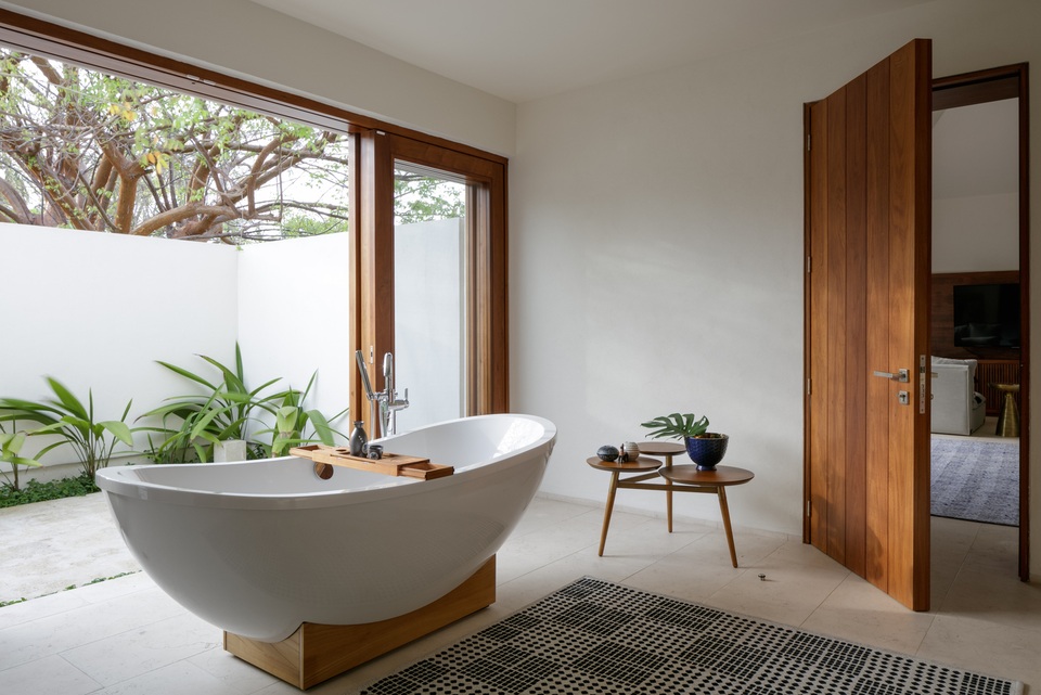 Chiêm ngưỡng dinh thự độc đáo sở hữu cả “ốc đảo” ngay giữa nhà - 11 Chiêm ngưỡng dinh thự độc đáo sở hữu cả “ốc đảo” ngay giữa nhà - 11