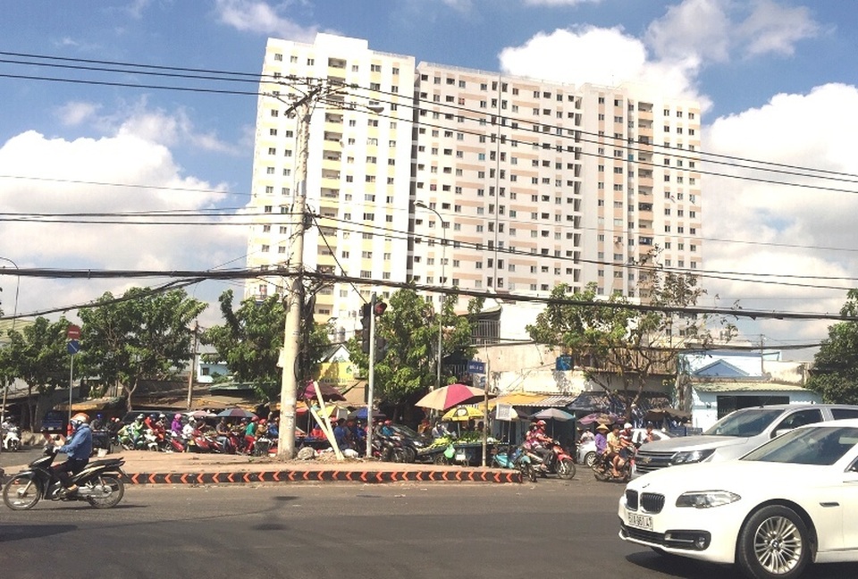 85% căn hộ giá rẻ ở vùng ven TPHCM bán sạch trong vòng “1 nốt nhạc” - 1 85% căn hộ giá rẻ ở vùng ven TPHCM bán sạch trong vòng “1 nốt nhạc” - 1