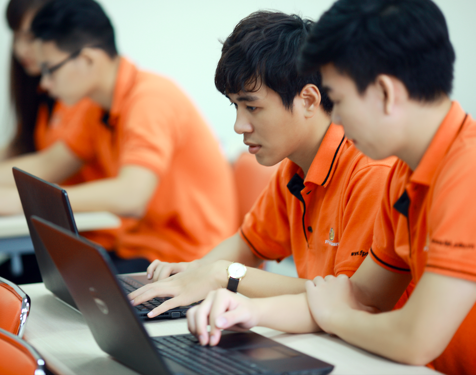 AI và IoT - ngành học hot năm 2019 có thu nhập nghìn đô - 2 AI và IoT - ngành học hot năm 2019 có thu nhập nghìn đô - 2