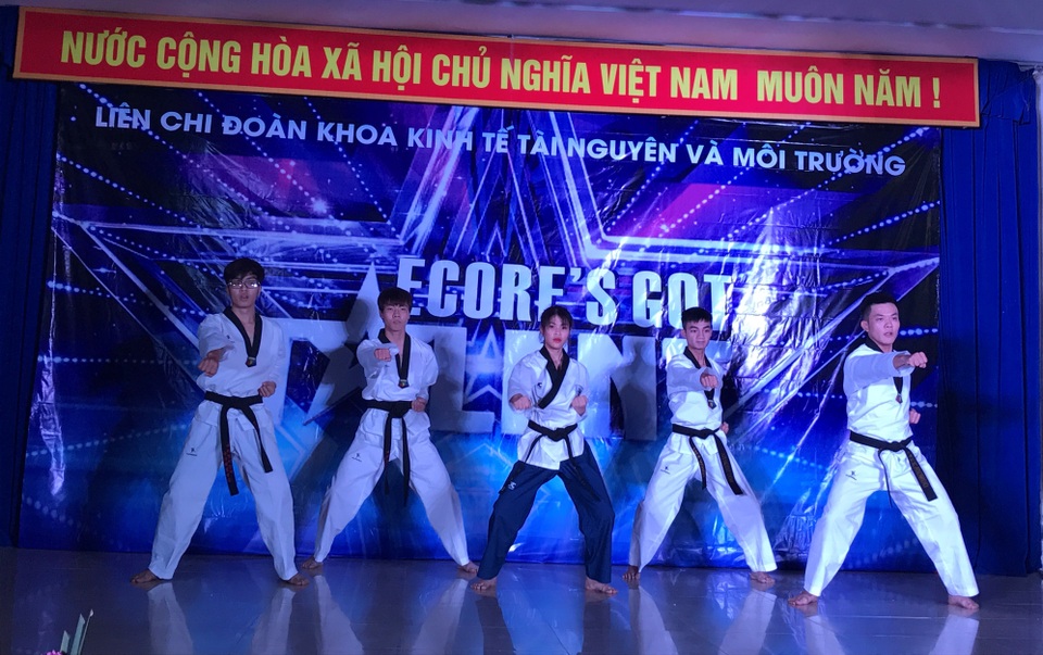 ĐH Tài nguyên và Môi trường Hà Nội chú trọng đào tạo nhân lực chất lượng cho Du lịch xanh - 4 ĐH Tài nguyên và Môi trường Hà Nội chú trọng đào tạo nhân lực chất lượng cho Du lịch xanh - 4