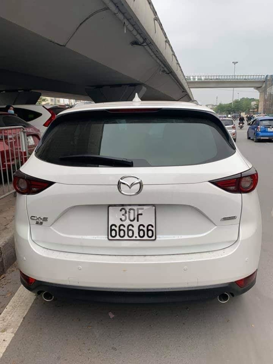 Mazda CX-5 biển ngũ quý 6 rao giá hơn 3 tỷ - 4 Mazda CX-5 biển ngũ quý 6 rao giá hơn 3 tỷ - 4