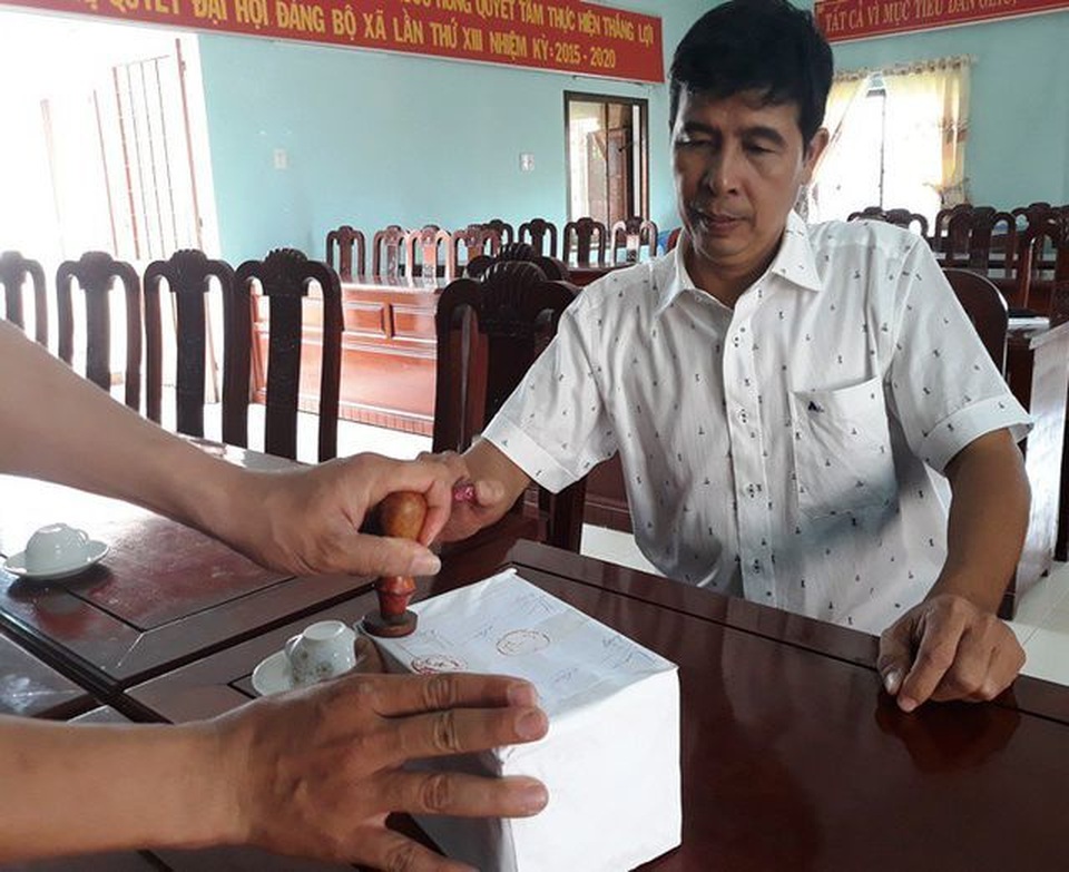 Vẫn chưa tìm ra chủ nhân của 3 cây vàng bỏ quên trong bao lúa - 3 Vẫn chưa tìm ra chủ nhân của 3 cây vàng bỏ quên trong bao lúa - 3