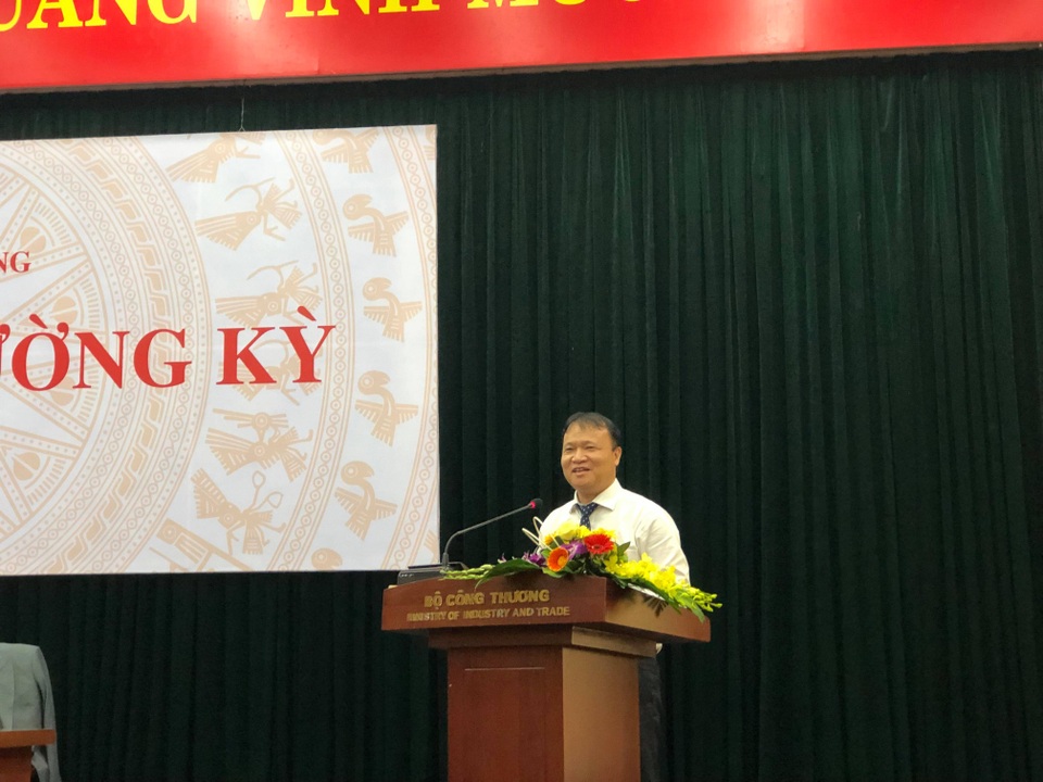 Thứ trưởng Công Thương: Ngân sách không bỏ một đồng nào can thiệp giá xăng dầu - 1 Thứ trưởng Công Thương: Ngân sách không bỏ một đồng nào can thiệp giá xăng dầu - 1