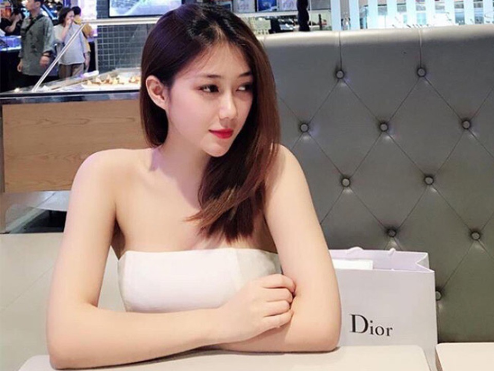 Chỉ cao vỏn vẹn 1m53, cô gái Đắk Lắk vẫn siêu nóng bỏng - 11 Chỉ cao vỏn vẹn 1m53, cô gái Đắk Lắk vẫn siêu nóng bỏng - 11