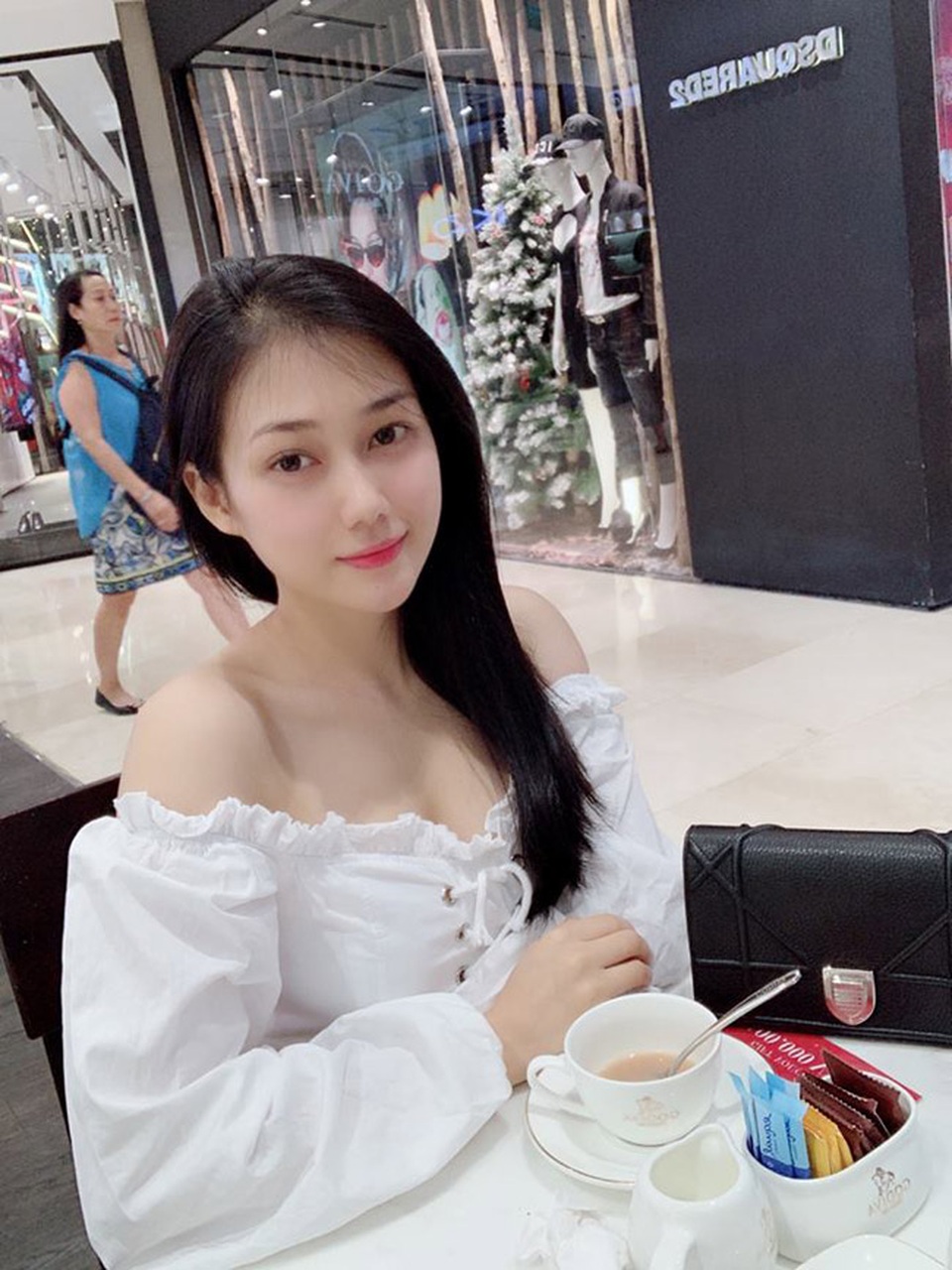 Chỉ cao vỏn vẹn 1m53, cô gái Đắk Lắk vẫn siêu nóng bỏng - 9 Chỉ cao vỏn vẹn 1m53, cô gái Đắk Lắk vẫn siêu nóng bỏng - 9