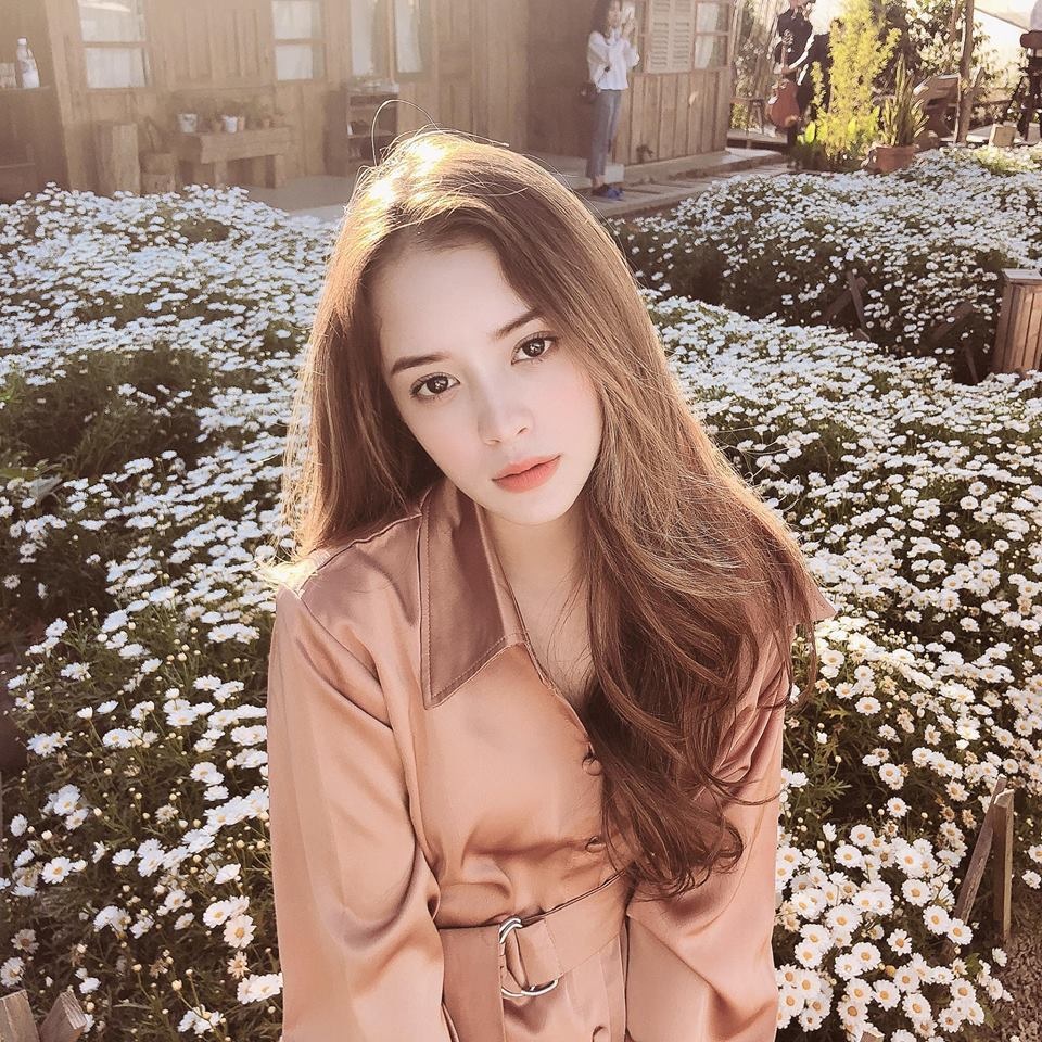 Nhan sắc ngày càng sắc nét của hot girl Đà Lạt Na Tây - 2 Nhan sắc ngày càng sắc nét của hot girl Đà Lạt Na Tây - 2