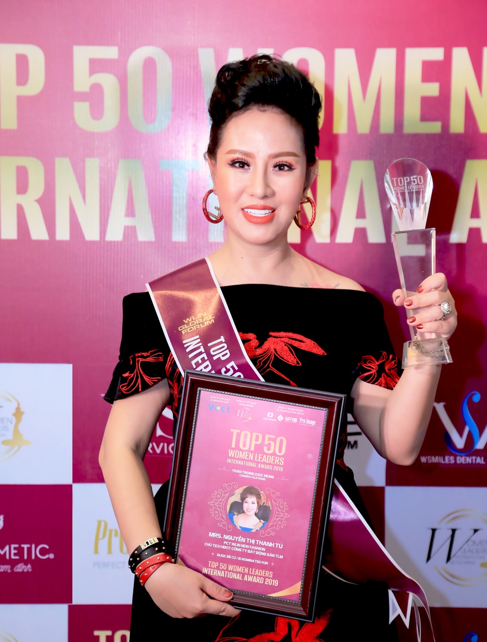“Phượng Hoàng” bất động sản Thanh Tú đạt giải top 50 nữ lãnh đạo toàn cầu 2019 - 3 “Phượng Hoàng” bất động sản Thanh Tú đạt giải top 50 nữ lãnh đạo toàn cầu 2019 - 3