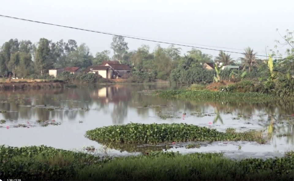 Sông thoát lũ bị bức tử, người dân hạ nguồn bức xúc - 3 Sông thoát lũ bị bức tử, người dân hạ nguồn bức xúc - 3