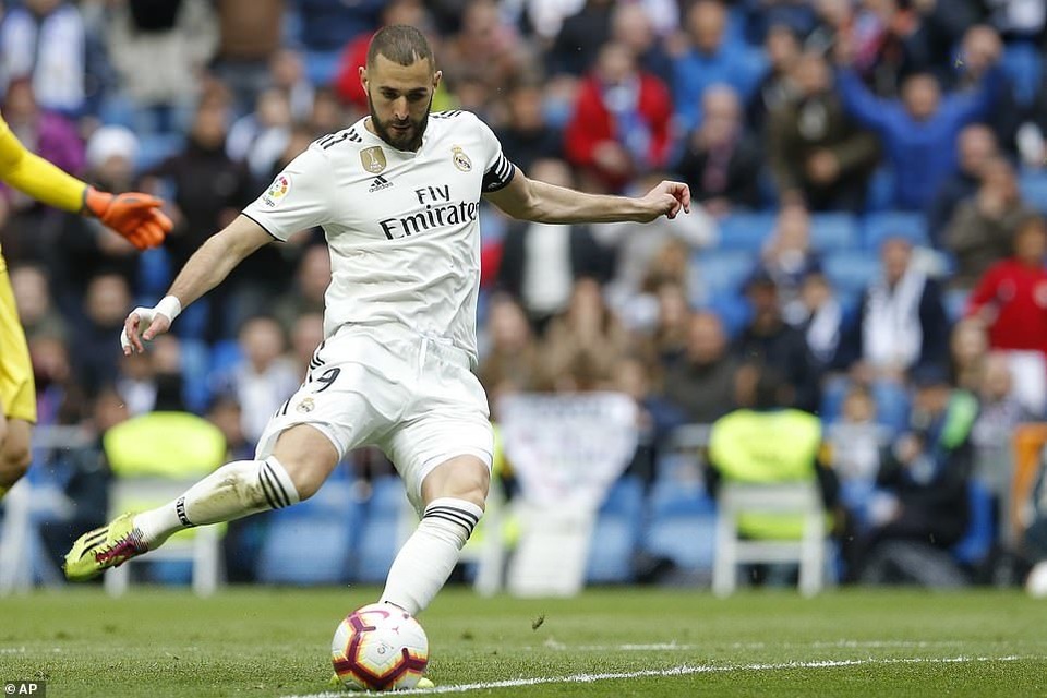 Benzema giúp Real Madrid thắng trận thứ ba thời HLV Zidane - 5