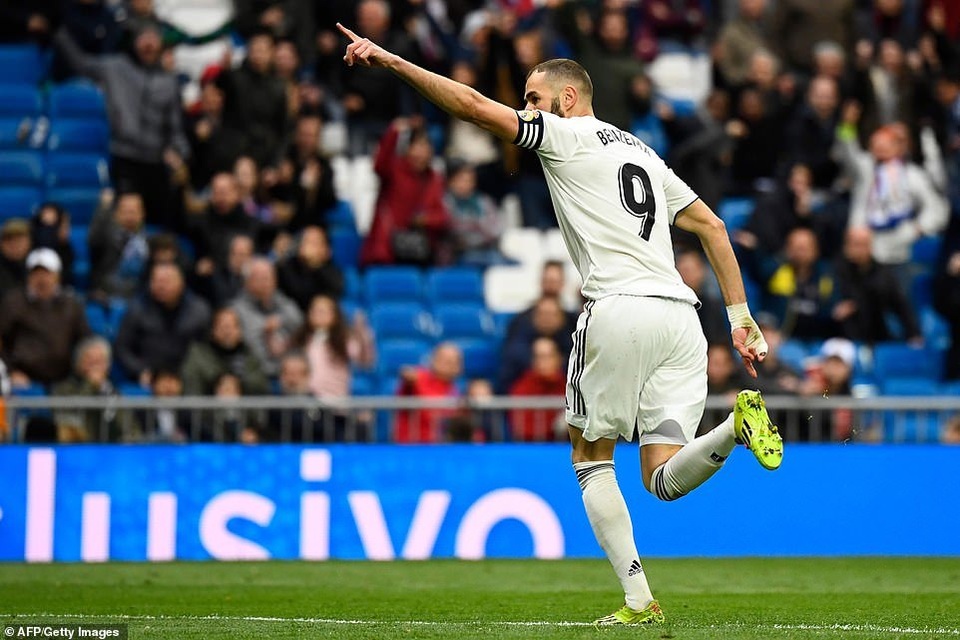 Benzema giúp Real Madrid thắng trận thứ ba thời HLV Zidane - 8