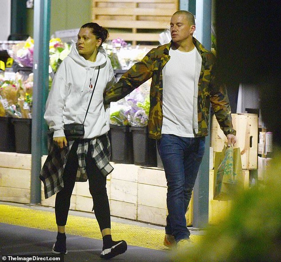 Jessie J và Channing Tatum tình tứ đi ăn tối - 5 Jessie J và Channing Tatum tình tứ đi ăn tối - 5