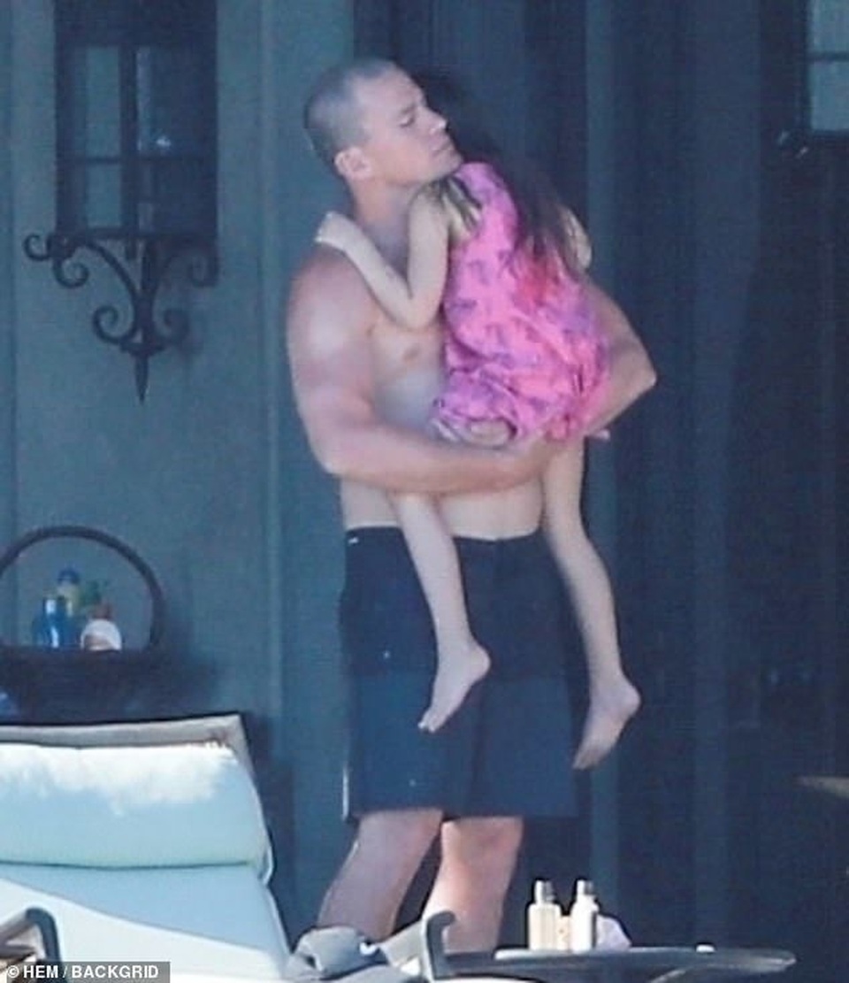 Jessie J và Channing Tatum tình tứ đi ăn tối - 6 Jessie J và Channing Tatum tình tứ đi ăn tối - 6