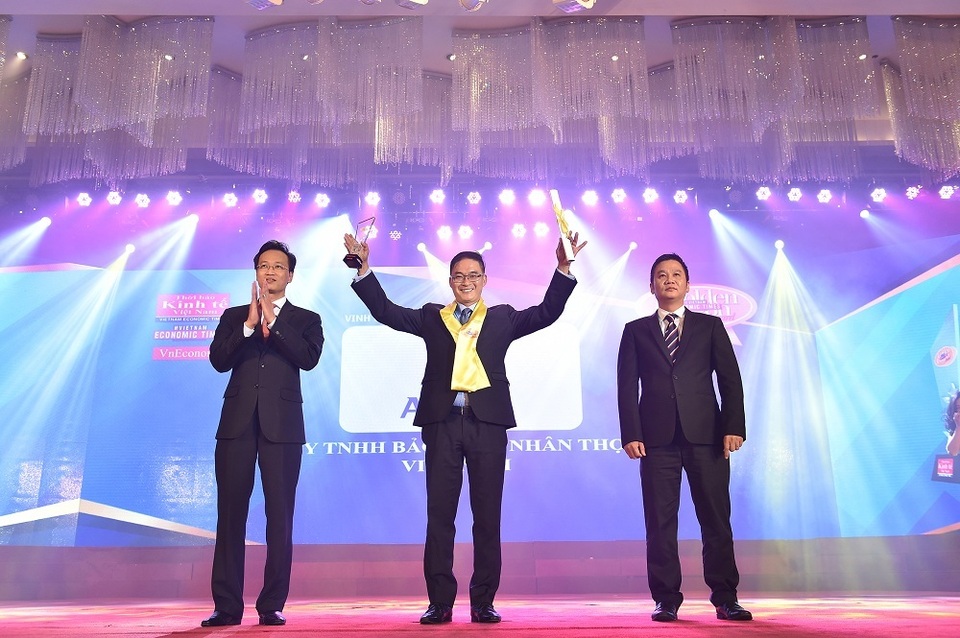 Aviva Việt Nam tiếp tục vinh dự nhận giải thưởng Rồng Vàng - 1 Aviva Việt Nam tiếp tục vinh dự nhận giải thưởng Rồng Vàng - 1