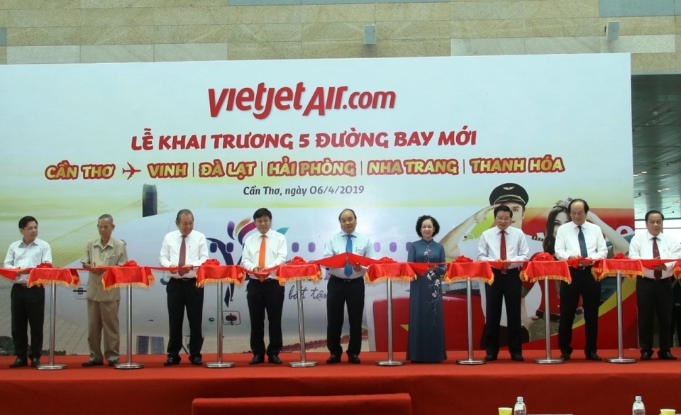 Thủ tướng dự khai trương 5 đường bay mới ở Cần Thơ - 2 Thủ tướng dự khai trương 5 đường bay mới ở Cần Thơ - 2