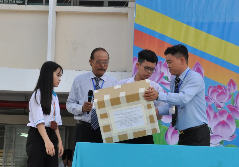 Gần 7.000 học sinh khu vực phía Nam tranh tài kỳ thi Olympic tháng 4 - 2 Gần 7.000 học sinh khu vực phía Nam tranh tài kỳ thi Olympic tháng 4 - 2