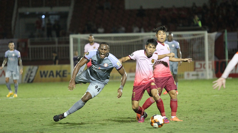 Đội đầu bảng TPHCM đứt mạch toàn thắng tại V-League - 4 Đội đầu bảng TPHCM đứt mạch toàn thắng tại V-League - 4