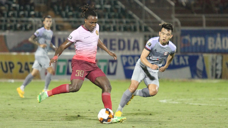 Đội đầu bảng TPHCM đứt mạch toàn thắng tại V-League - 6 Đội đầu bảng TPHCM đứt mạch toàn thắng tại V-League - 6