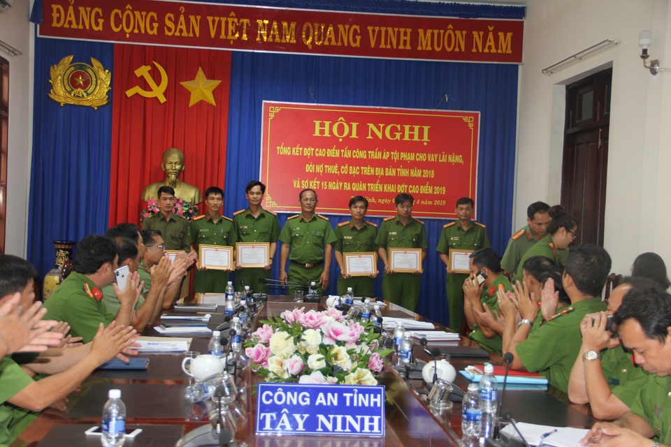 Mạnh tay dẹp tín dụng đen - 3 Mạnh tay dẹp tín dụng đen - 3