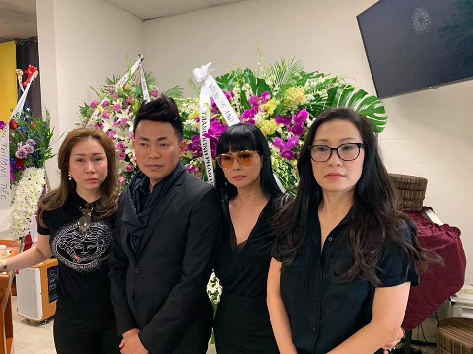 Nghệ sĩ Bảo Quốc, Hương Lan, Thu Phương… đến viếng Anh Vũ ở Mỹ - 14 Nghệ sĩ Bảo Quốc, Hương Lan, Thu Phương… đến viếng Anh Vũ ở Mỹ - 14