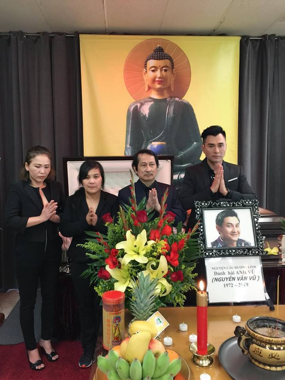 Nghệ sĩ Bảo Quốc, Hương Lan, Thu Phương… đến viếng Anh Vũ ở Mỹ - 7 Nghệ sĩ Bảo Quốc, Hương Lan, Thu Phương… đến viếng Anh Vũ ở Mỹ - 7