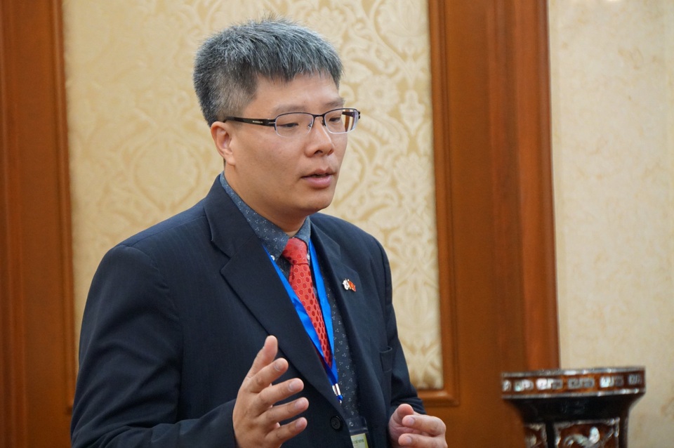 “Tiến bộ cho giáo dục đại học ở Việt Nam chính là tự chủ” - 2 “Tiến bộ cho giáo dục đại học ở Việt Nam chính là tự chủ” - 2