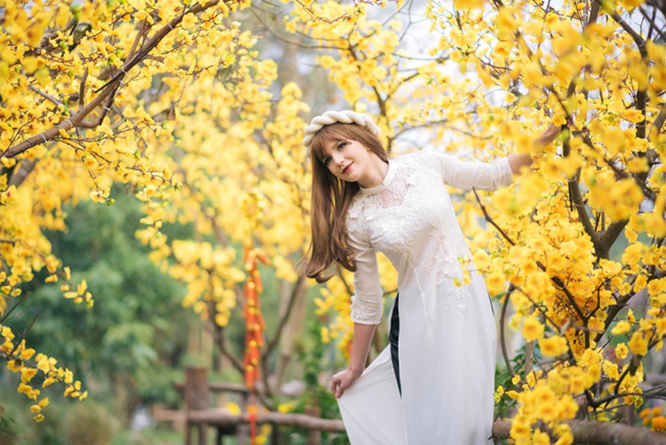 Vẻ đẹp bốc lửa của nữ DJ Ukraine đang chơi nhạc ở Hà Nội - 18 Vẻ đẹp bốc lửa của nữ DJ Ukraine đang chơi nhạc ở Hà Nội - 18