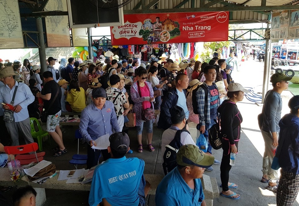 Khánh Hòa đón gần 1,6 triệu lượt khách lưu trú trong 3 tháng đầu năm - 6 Khánh Hòa đón gần 1,6 triệu lượt khách lưu trú trong 3 tháng đầu năm - 6