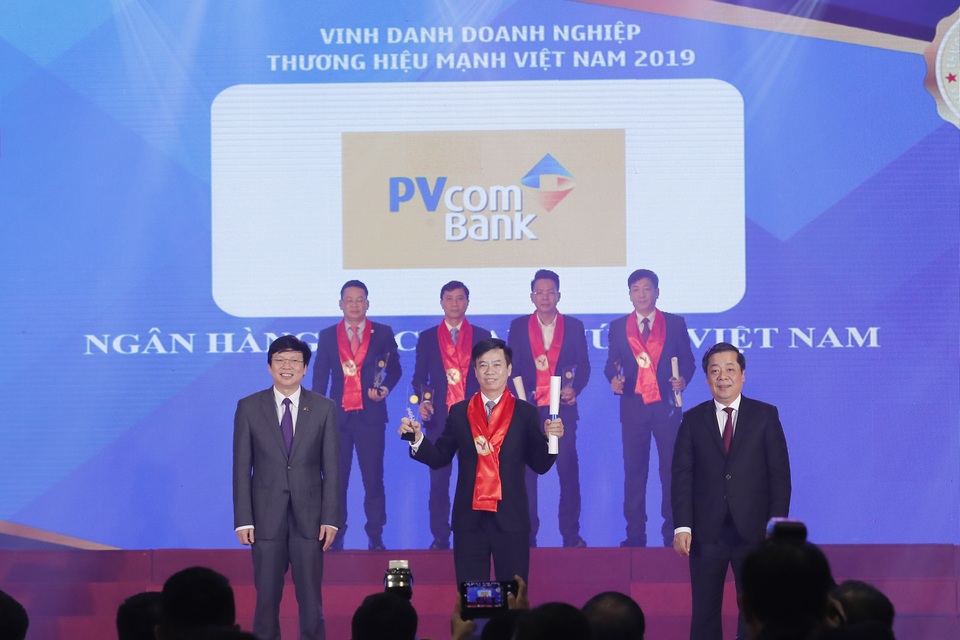 PVcomBank nhận giải thưởng Thương hiệu mạnh Việt Nam năm 2018 - 1 PVcomBank nhận giải thưởng Thương hiệu mạnh Việt Nam năm 2018 - 1