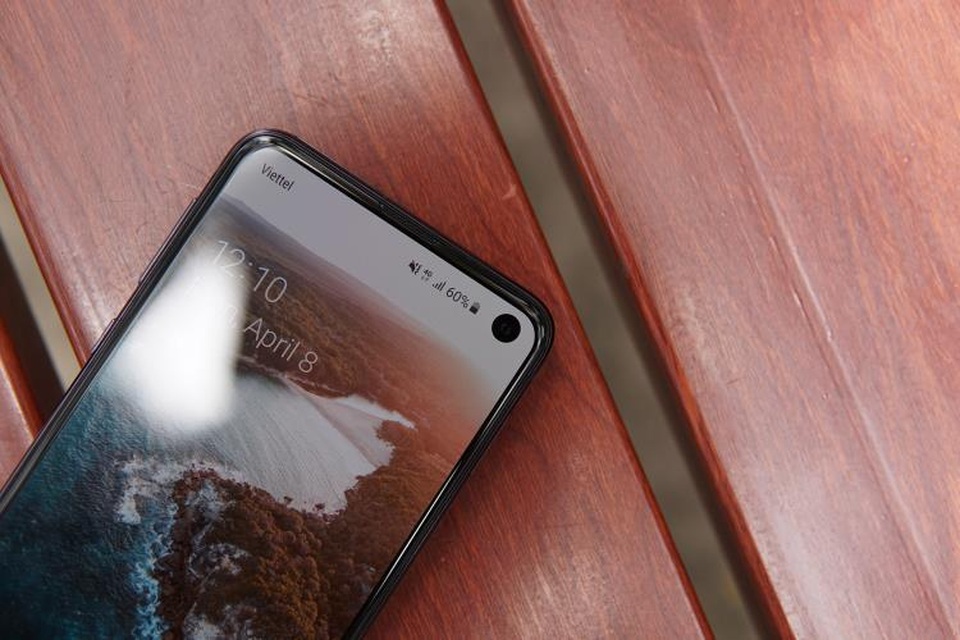 Đánh giá nhanh Galaxy S10e: Mạnh mẽ, vừa tay - 3 Đánh giá nhanh Galaxy S10e: Mạnh mẽ, vừa tay - 3