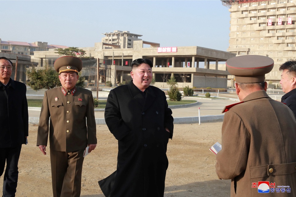 Lý do ông Kim Jong-un thị sát hàng loạt công trình trọng điểm tại Triều Tiên - 2 Lý do ông Kim Jong-un thị sát hàng loạt công trình trọng điểm tại Triều Tiên - 2