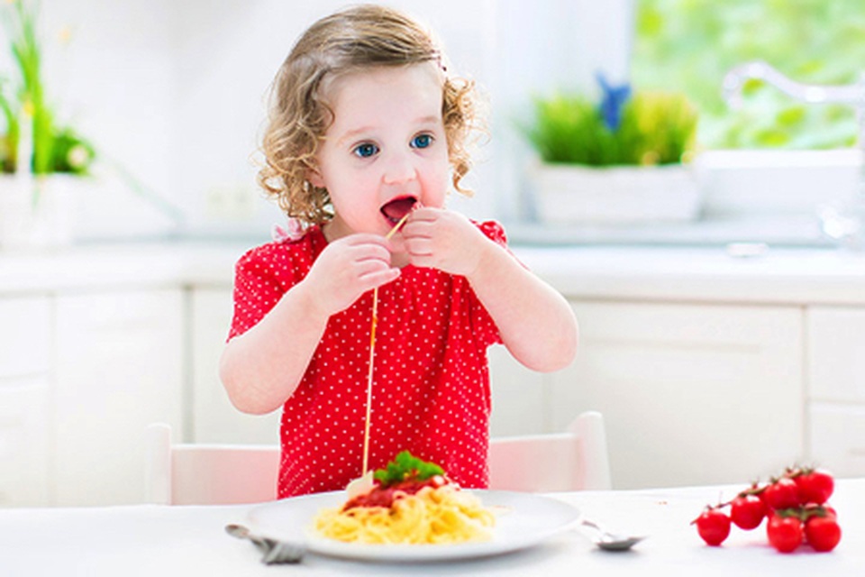 Khéo léo chọn thức ăn giàu dinh dưỡng, tốt cho bé - 1 Khéo léo chọn thức ăn giàu dinh dưỡng, tốt cho bé - 1