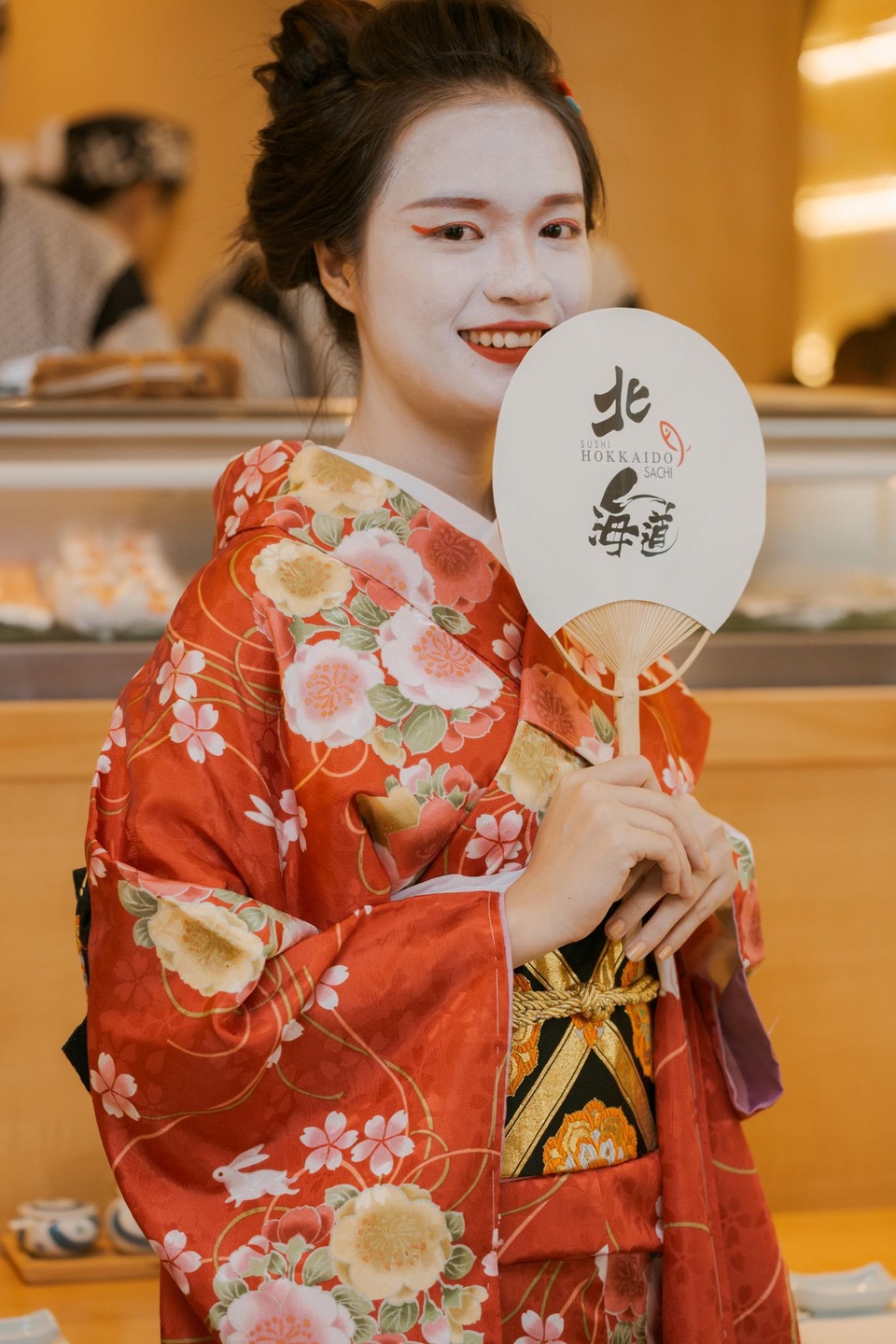 Sushi Hokkaido Sachi trình làng 2 món “đánh gục” những người sành ăn - 5 Sushi Hokkaido Sachi trình làng 2 món “đánh gục” những người sành ăn - 5