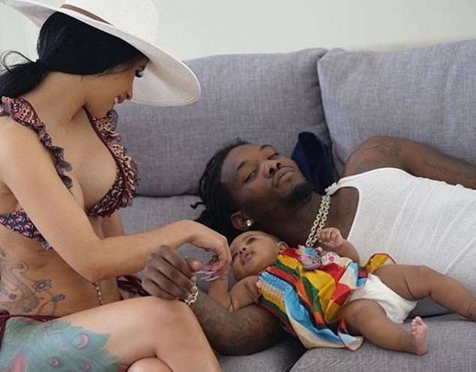 Cardi B sợ con quên mặt mẹ - 2 Cardi B sợ con quên mặt mẹ - 2
