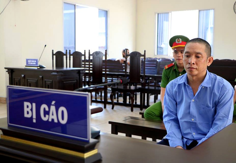 Vụ tài xế lái xe khách dùng bằng giả, tông chết 2 bé gái: Triệu tập 4 đăng kiểm viên! - 3 Vụ tài xế lái xe khách dùng bằng giả, tông chết 2 bé gái: Triệu tập 4 đăng kiểm viên! - 3