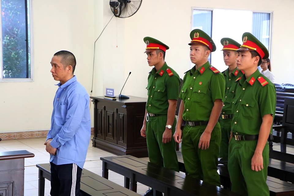 Vụ tài xế lái xe khách dùng bằng giả, tông chết 2 bé gái: Triệu tập 4 đăng kiểm viên! - 5 Vụ tài xế lái xe khách dùng bằng giả, tông chết 2 bé gái: Triệu tập 4 đăng kiểm viên! - 5